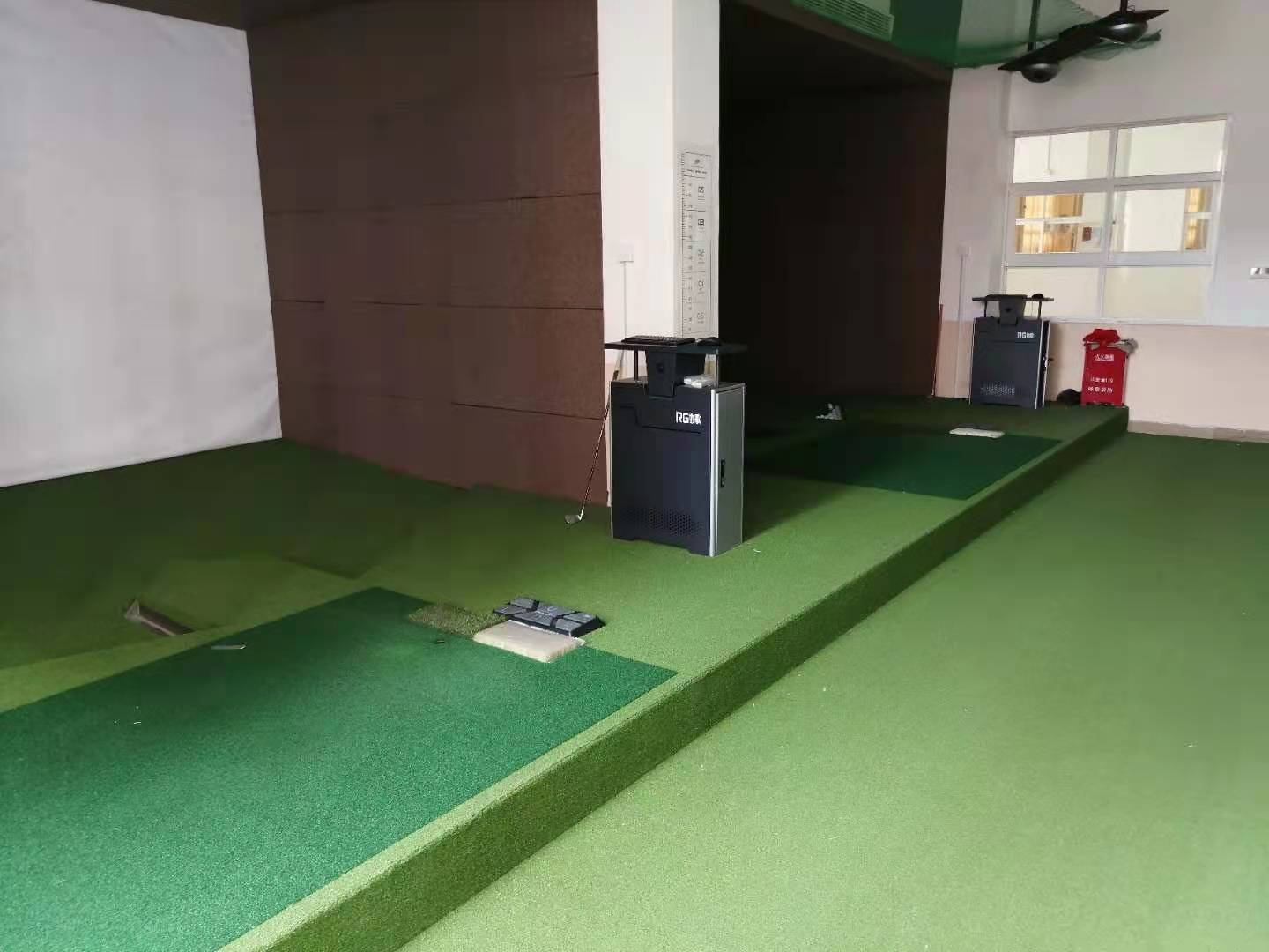 **模拟高尔夫球场馆